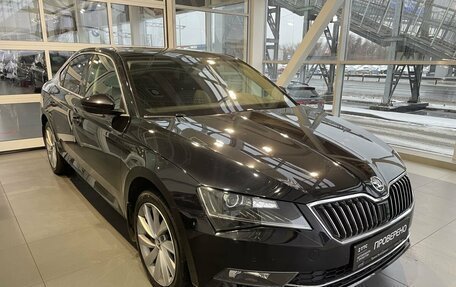 Skoda Superb III рестайлинг, 2019 год, 3 350 000 рублей, 3 фотография