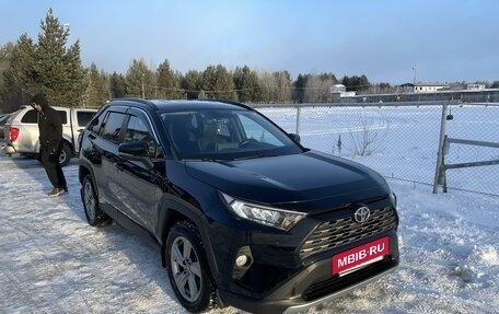 Toyota RAV4, 2020 год, 3 150 000 рублей, 4 фотография