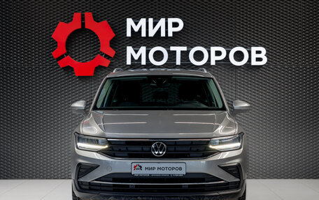 Volkswagen Tiguan II, 2021 год, 3 100 000 рублей, 2 фотография