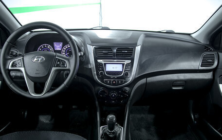 Hyundai Solaris II рестайлинг, 2013 год, 920 000 рублей, 2 фотография