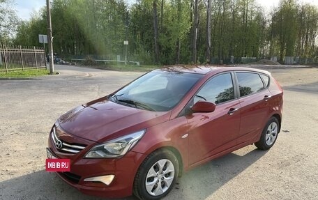 Hyundai Solaris II рестайлинг, 2015 год, 880 000 рублей, 2 фотография