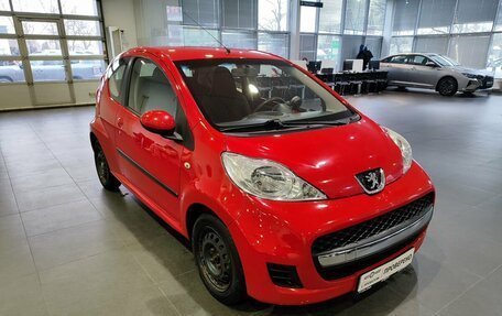 Peugeot 107 I рестайлинг, 2009 год, 499 000 рублей, 3 фотография