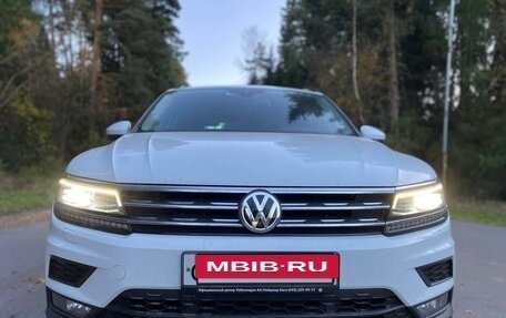 Volkswagen Tiguan II, 2019 год, 3 999 997 рублей, 2 фотография