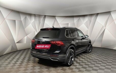 Volkswagen Tiguan II, 2021 год, 3 649 700 рублей, 2 фотография