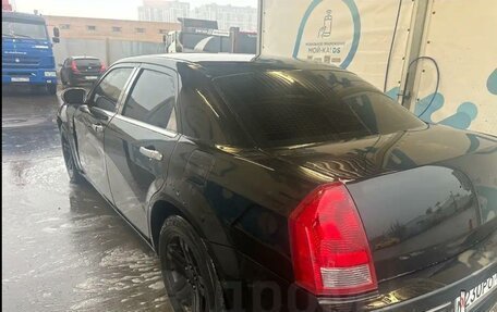 Chrysler 300C II, 2005 год, 600 000 рублей, 2 фотография