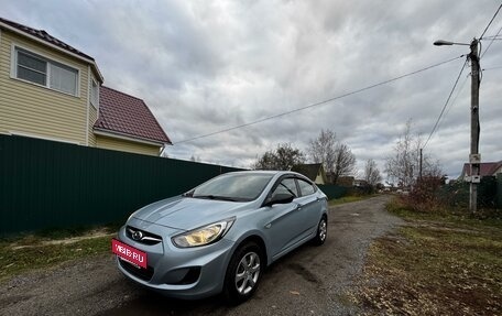 Hyundai Solaris II рестайлинг, 2012 год, 850 000 рублей, 4 фотография