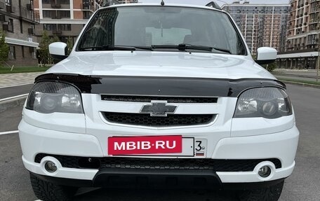 Chevrolet Niva I рестайлинг, 2018 год, 900 000 рублей, 8 фотография