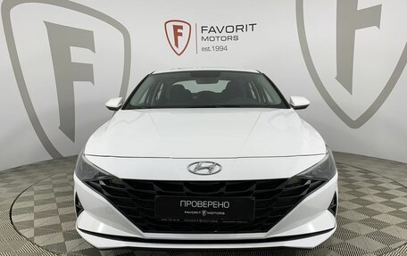 Hyundai Elantra, 2021 год, 2 040 000 рублей, 2 фотография