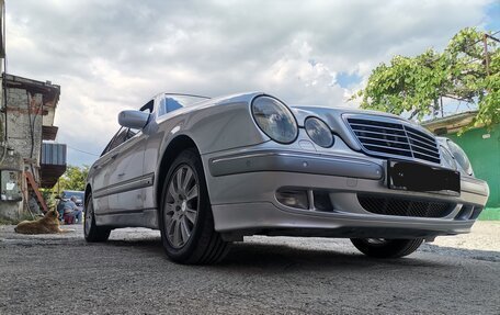 Mercedes-Benz E-Класс, 2000 год, 800 000 рублей, 3 фотография