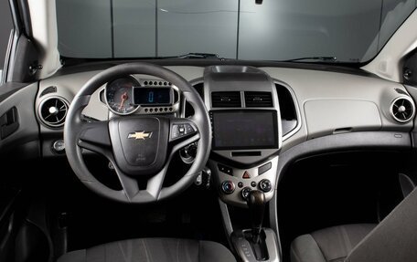 Chevrolet Aveo III, 2013 год, 919 000 рублей, 6 фотография