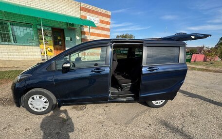 Honda Freed I, 2010 год, 1 320 000 рублей, 4 фотография