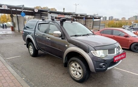 Mitsubishi L200 IV рестайлинг, 2010 год, 1 310 000 рублей, 2 фотография