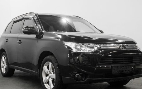 Mitsubishi Outlander III рестайлинг 3, 2012 год, 1 519 000 рублей, 3 фотография