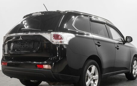 Mitsubishi Outlander III рестайлинг 3, 2012 год, 1 519 000 рублей, 2 фотография