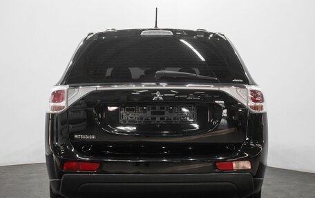 Mitsubishi Outlander III рестайлинг 3, 2012 год, 1 519 000 рублей, 18 фотография