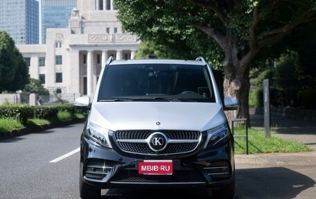 Mercedes-Benz V-Класс, 2021 год, 27 000 000 рублей, 2 фотография