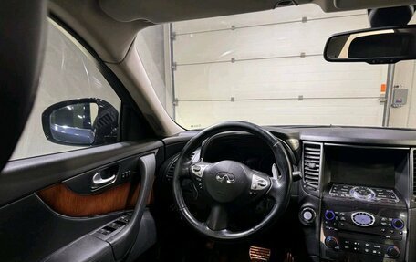 Infiniti FX II, 2010 год, 2 299 000 рублей, 10 фотография