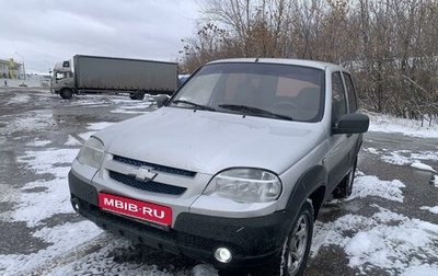 Chevrolet Niva I рестайлинг, 2003 год, 210 000 рублей, 1 фотография