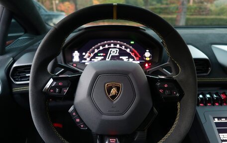 Lamborghini Huracán, 2021 год, 39 500 000 рублей, 6 фотография