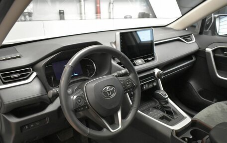 Toyota RAV4, 2022 год, 3 849 000 рублей, 8 фотография