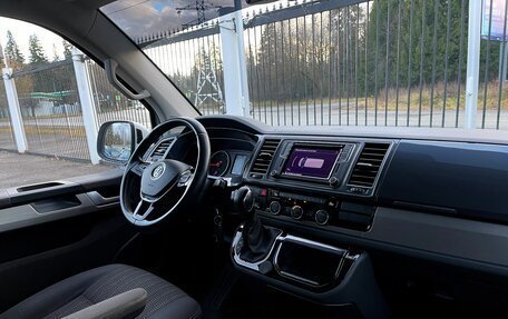 Volkswagen Multivan T6 рестайлинг, 2019 год, 4 199 000 рублей, 9 фотография