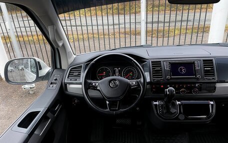 Volkswagen Multivan T6 рестайлинг, 2019 год, 4 199 000 рублей, 11 фотография