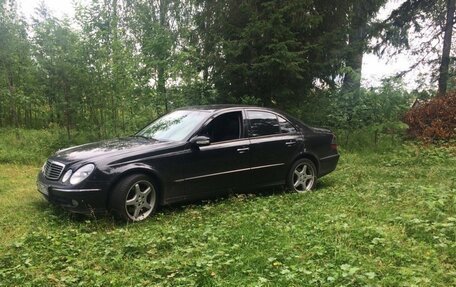 Mercedes-Benz E-Класс, 2003 год, 1 170 000 рублей, 3 фотография