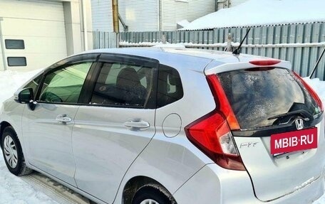 Honda Fit III, 2015 год, 880 000 рублей, 2 фотография