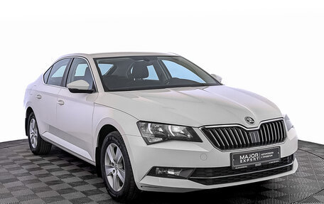 Skoda Superb III рестайлинг, 2017 год, 2 100 000 рублей, 3 фотография