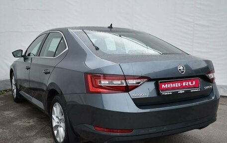 Skoda Superb III рестайлинг, 2018 год, 2 279 000 рублей, 6 фотография