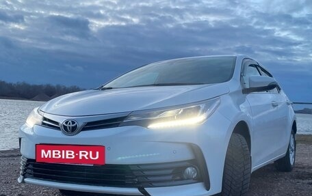 Toyota Corolla, 2017 год, 1 999 000 рублей, 3 фотография