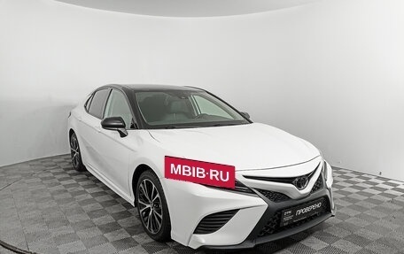 Toyota Camry, 2019 год, 2 974 000 рублей, 3 фотография