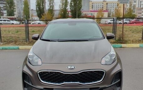 KIA Sportage IV рестайлинг, 2020 год, 2 800 000 рублей, 1 фотография