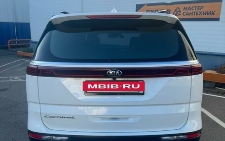 KIA Carnival, 2021 год, 4 000 000 рублей, 6 фотография