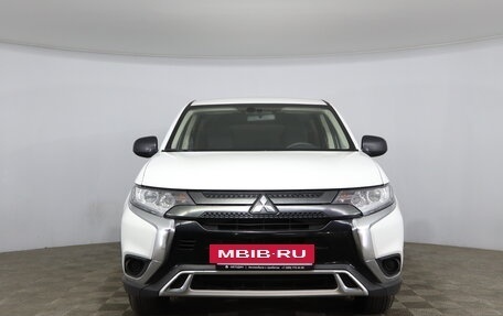 Mitsubishi Outlander III рестайлинг 3, 2021 год, 2 069 000 рублей, 2 фотография