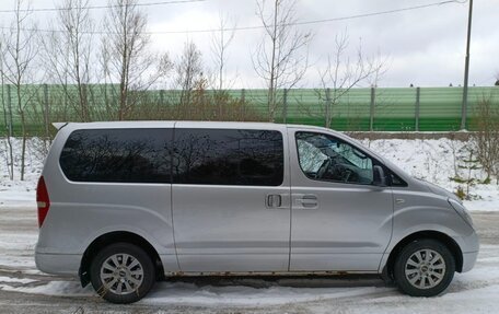 Hyundai Grand Starex Grand Starex I рестайлинг 2, 2010 год, 1 499 000 рублей, 13 фотография