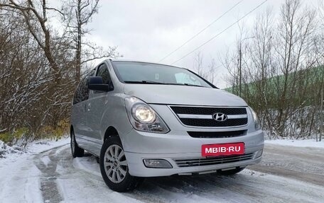 Hyundai Grand Starex Grand Starex I рестайлинг 2, 2010 год, 1 499 000 рублей, 14 фотография