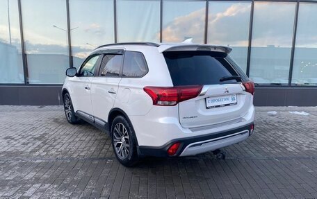 Mitsubishi Outlander III рестайлинг 3, 2022 год, 3 599 000 рублей, 3 фотография