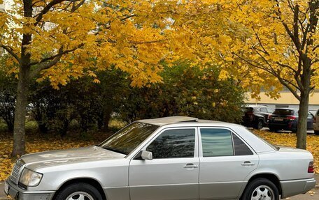 Mercedes-Benz E-Класс, 1993 год, 365 000 рублей, 3 фотография