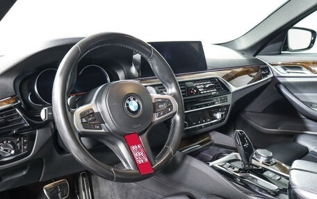 BMW 5 серия, 2018 год, 3 200 000 рублей, 14 фотография