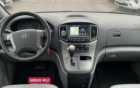 Hyundai Grand Starex Grand Starex I рестайлинг 2, 2018 год, 3 520 000 рублей, 7 фотография