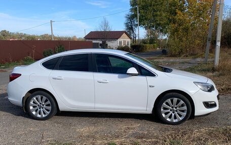 Opel Astra J, 2014 год, 1 190 000 рублей, 2 фотография