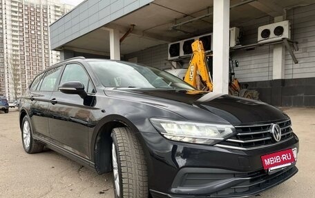 Volkswagen Passat B8 рестайлинг, 2019 год, 1 900 000 рублей, 3 фотография