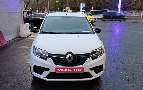 Renault Logan II, 2018 год, 750 000 рублей, 2 фотография