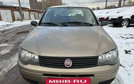 Fiat Albea I рестайлинг, 2011 год, 790 000 рублей, 2 фотография