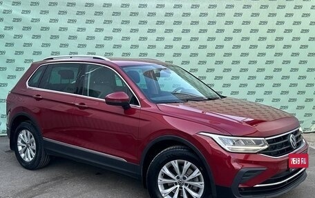 Volkswagen Tiguan II, 2021 год, 2 845 000 рублей, 1 фотография