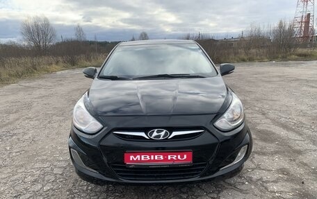 Hyundai Solaris II рестайлинг, 2012 год, 799 000 рублей, 1 фотография