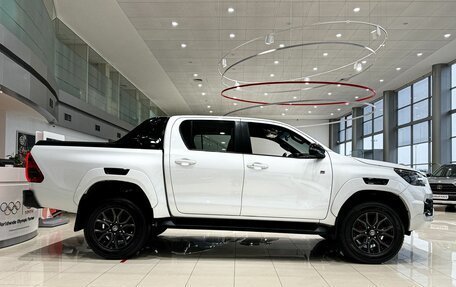 Toyota Hilux VIII, 2023 год, 8 500 000 рублей, 10 фотография