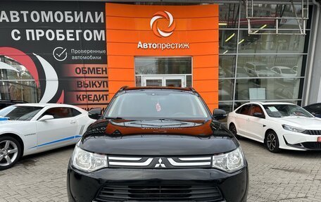 Mitsubishi Outlander III рестайлинг 3, 2013 год, 1 540 000 рублей, 2 фотография