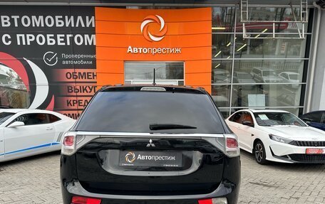 Mitsubishi Outlander III рестайлинг 3, 2013 год, 1 540 000 рублей, 6 фотография